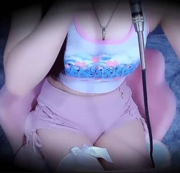 0409111540.jpg ASMR 耳边吹气,耳边亲吻 _ 4达西小乖乖